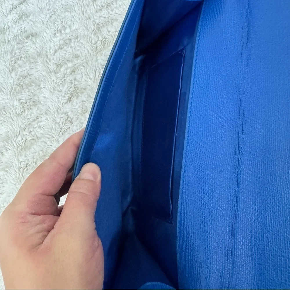 Yves Saint Laurent YSL Electric Blue Leather Y LIGNE Clutch with COA - Picture 9 of 11